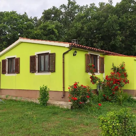 Kuca Za Odmor Tri Sunca Villa Pula Exterior photo